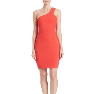 Guess One shoudler bandage dress